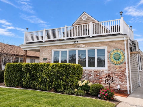 Apartment For Rent - 537 E Park Avenue #UPPER<br/> Nassau County, Long Beach, NY 11561