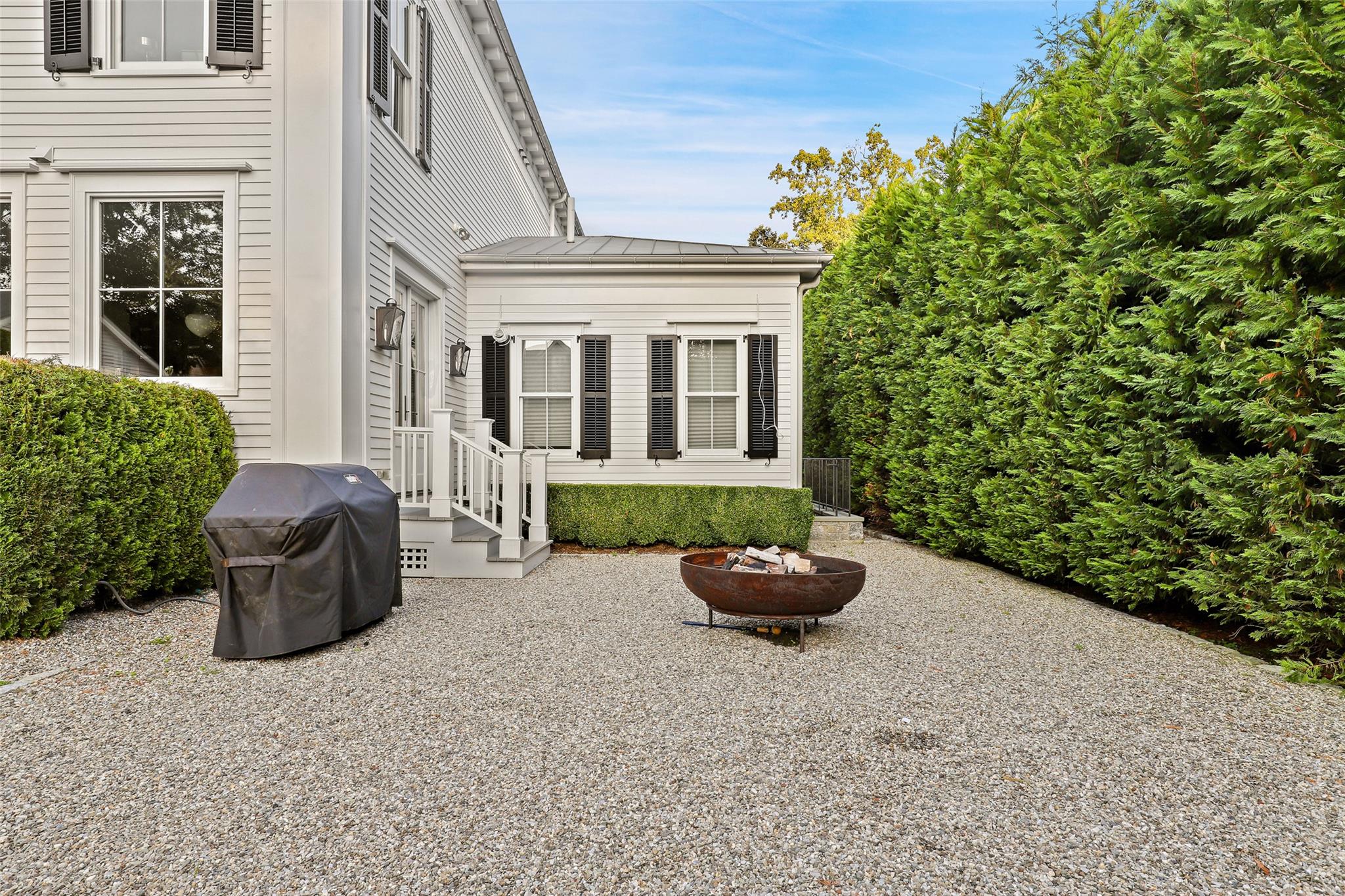 590 Forest Avenue, Rye, New York image 30