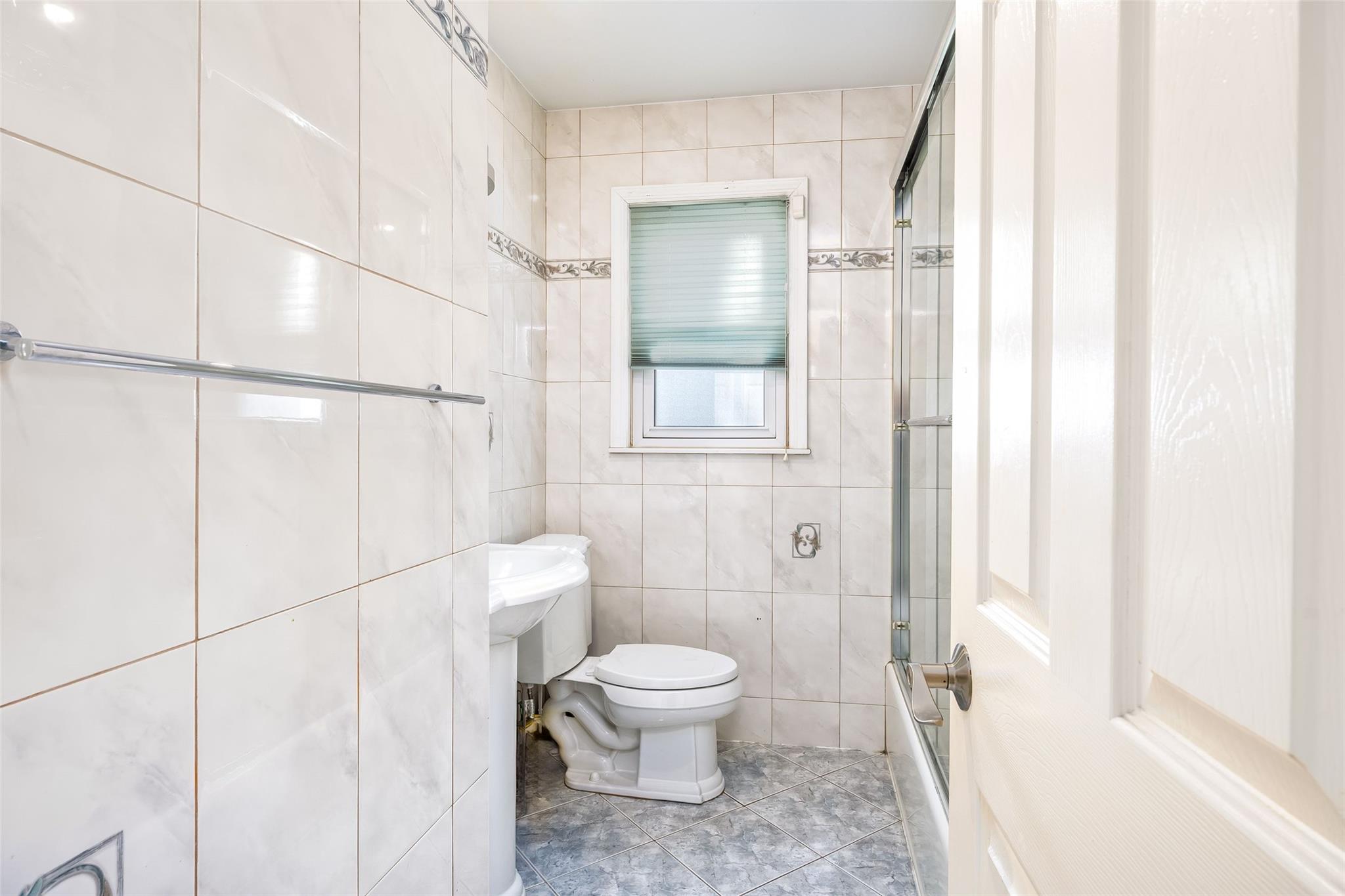 16 Ocean Avenue, Bellmore, New York image 25