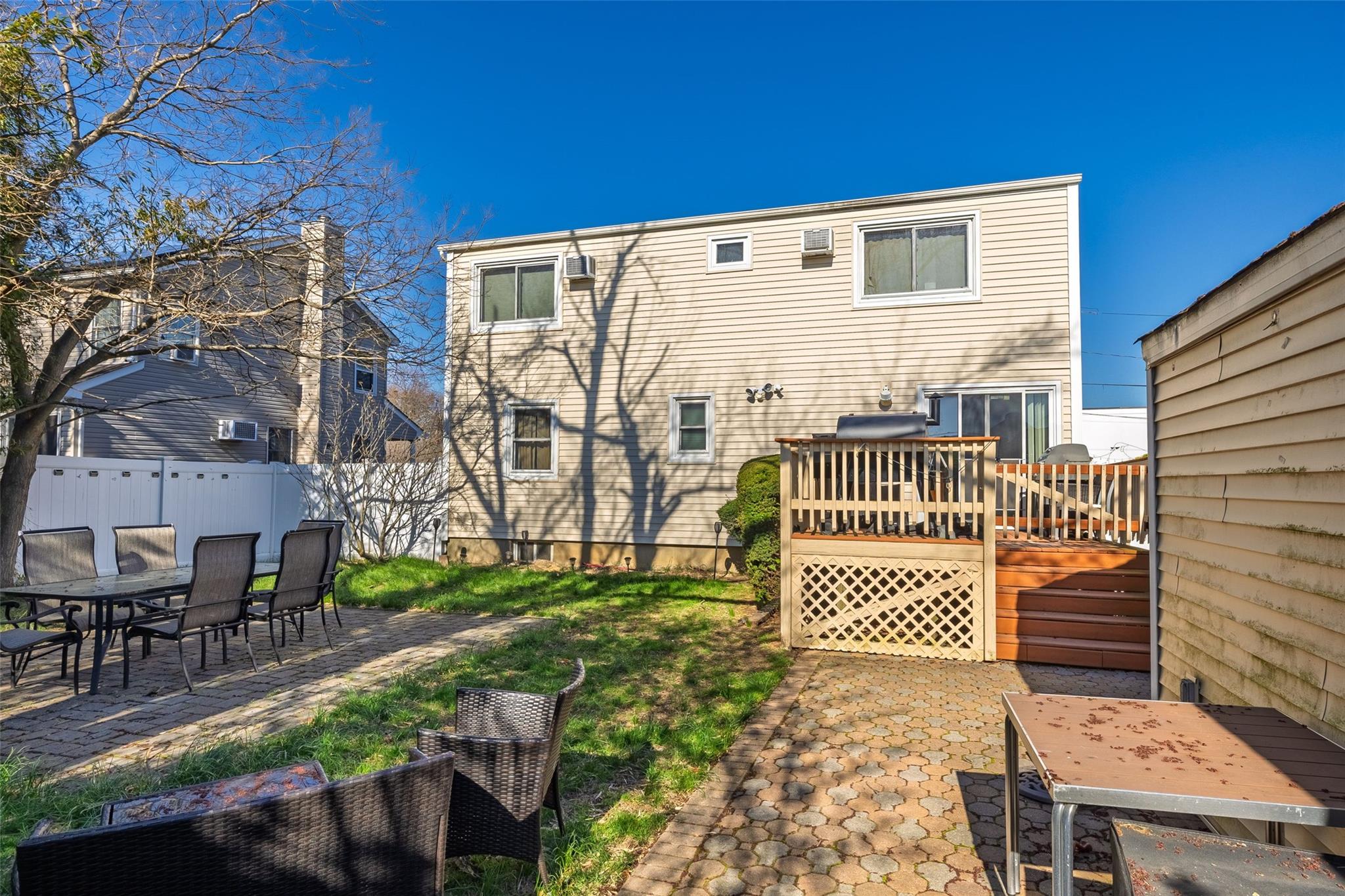 16 Ocean Avenue, Bellmore, New York image 29
