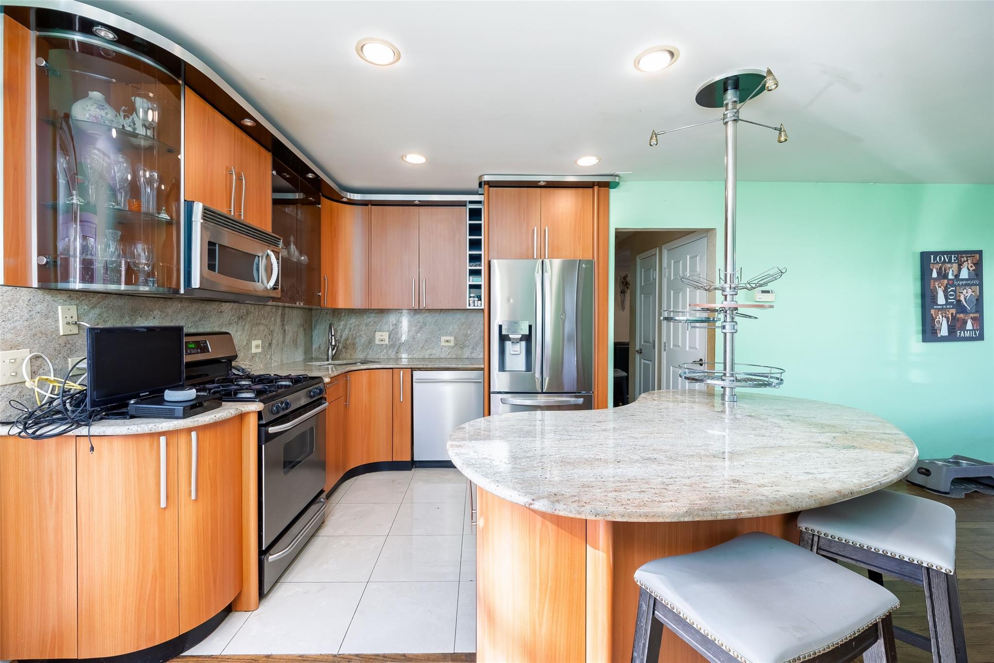 16 Ocean Avenue, Bellmore, New York image 7
