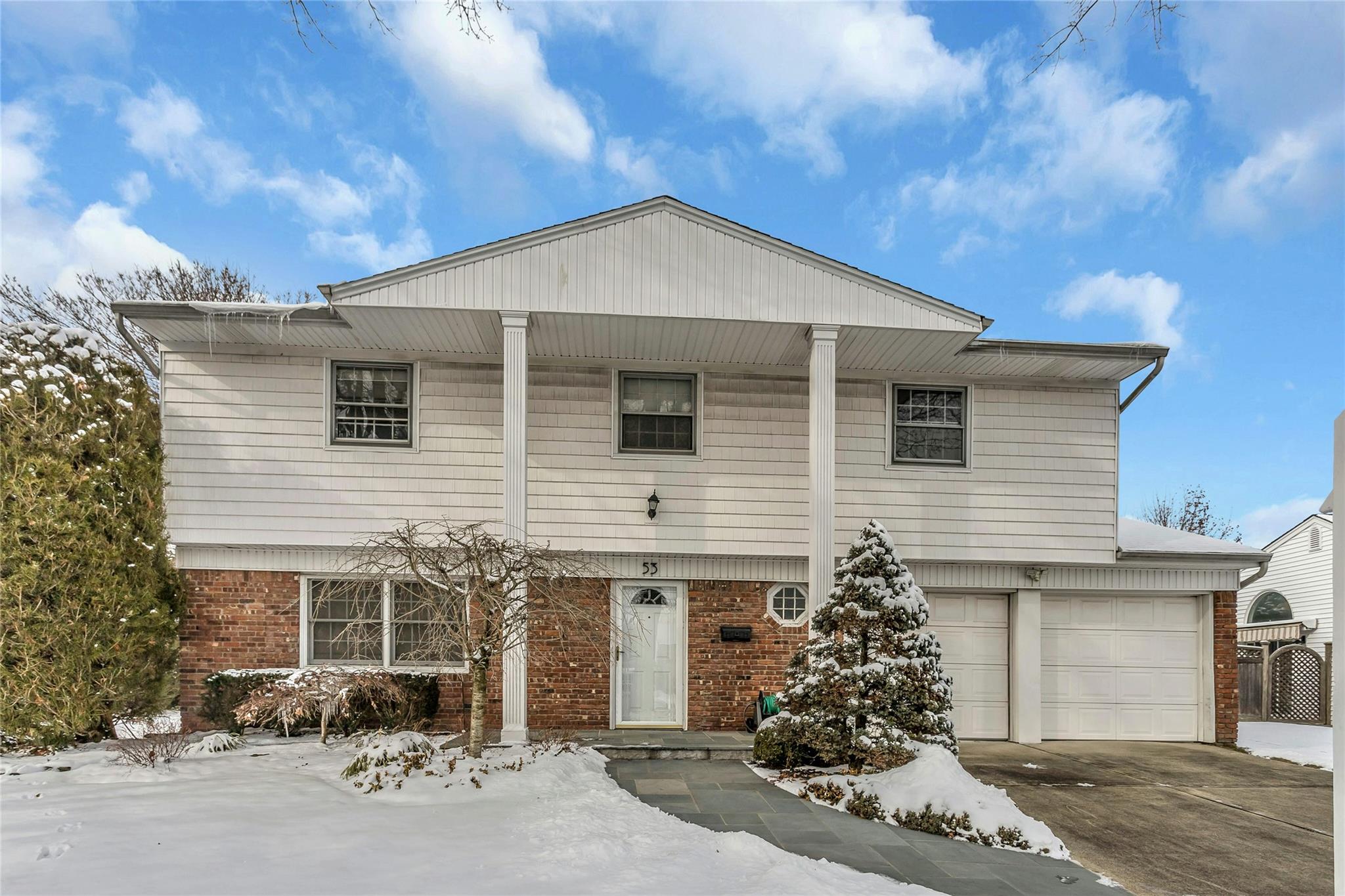 53 Bluebird Lane, Plainview, New York image 1
