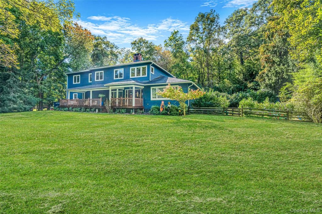 Photo of 36 Circle Drive, Shoreham, NY 11786 (MLS # 1058402)