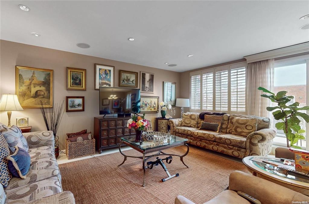 1534 Broadway #218, Hewlett, New York image 15
