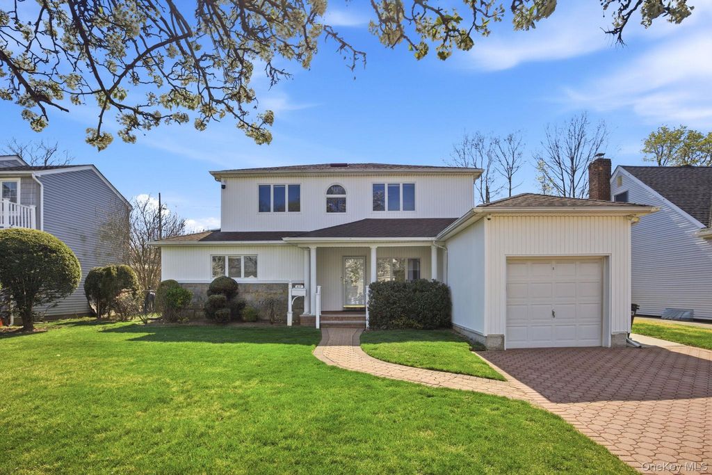 Photo of 157 Rose Lane, New Hyde Park, NY 11040 (MLS # 980861)