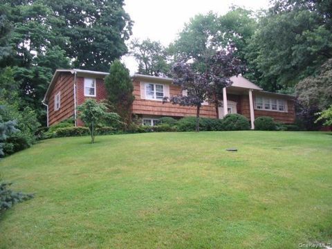 8 Pine Drive Great Neck NY 11021