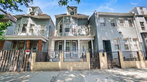 Homes For Sale - 2661 Briggs Avenue #A<br/> Bronx, NY 10458