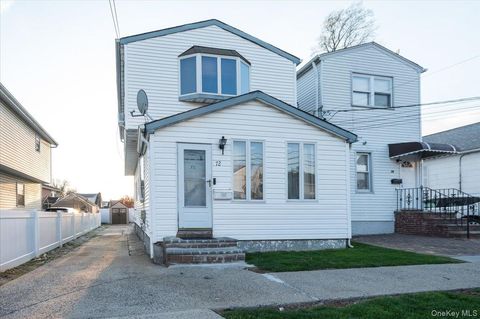 Photo of 72 Oakley Avenue, Elmont, NY 11003 (MLS # 969107)