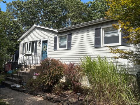 Homes For Sale - 54 Magnolia Drive<br/> Rocky Point, NY 11778