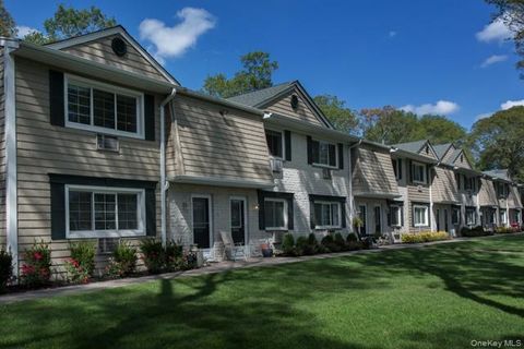Apartment For Rent - 1 Aycock Place #0105B<br/> Coram, NY 11727