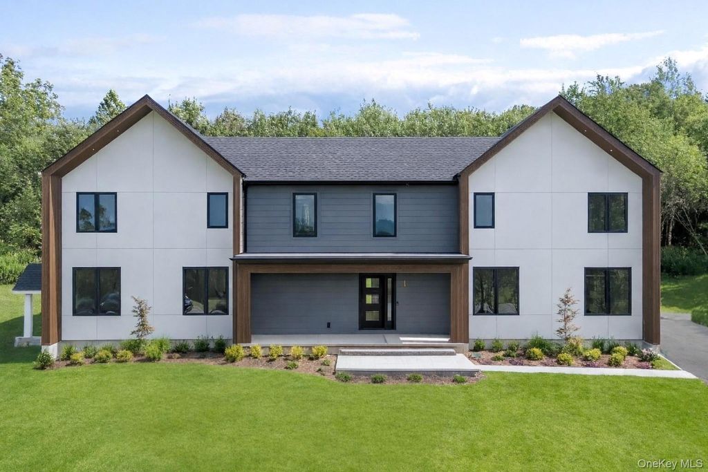 Photo of 4 Warwick Isle Boulevard, Pine Island, NY 10969 (MLS # 958331)