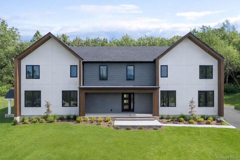 4 Warwick Isle Boulevard Pine Island NY 10969