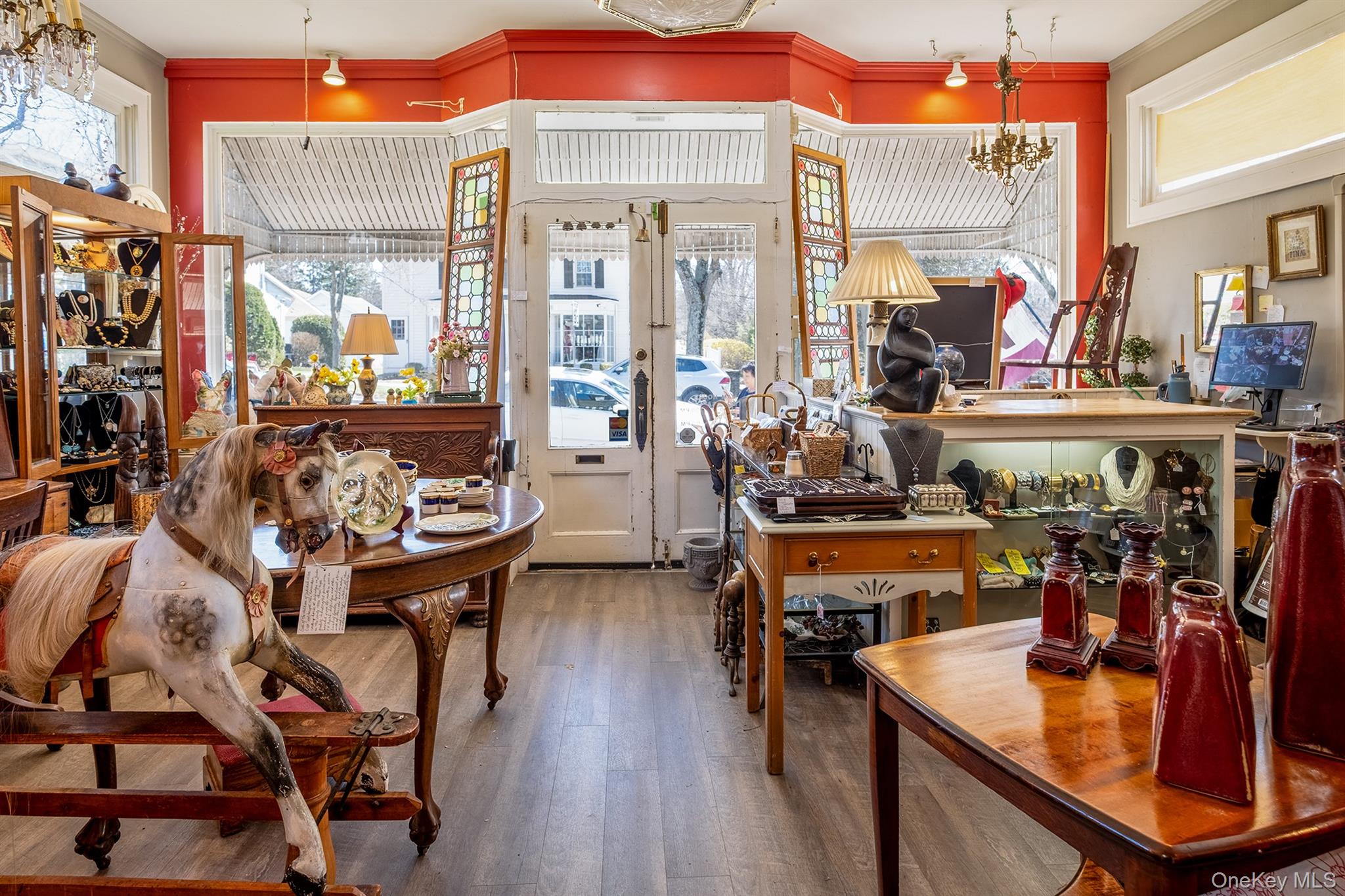 3301 Franklin Avenue