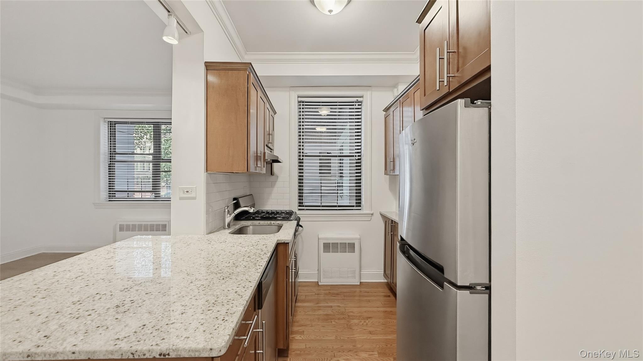 4489 Broadway 2D