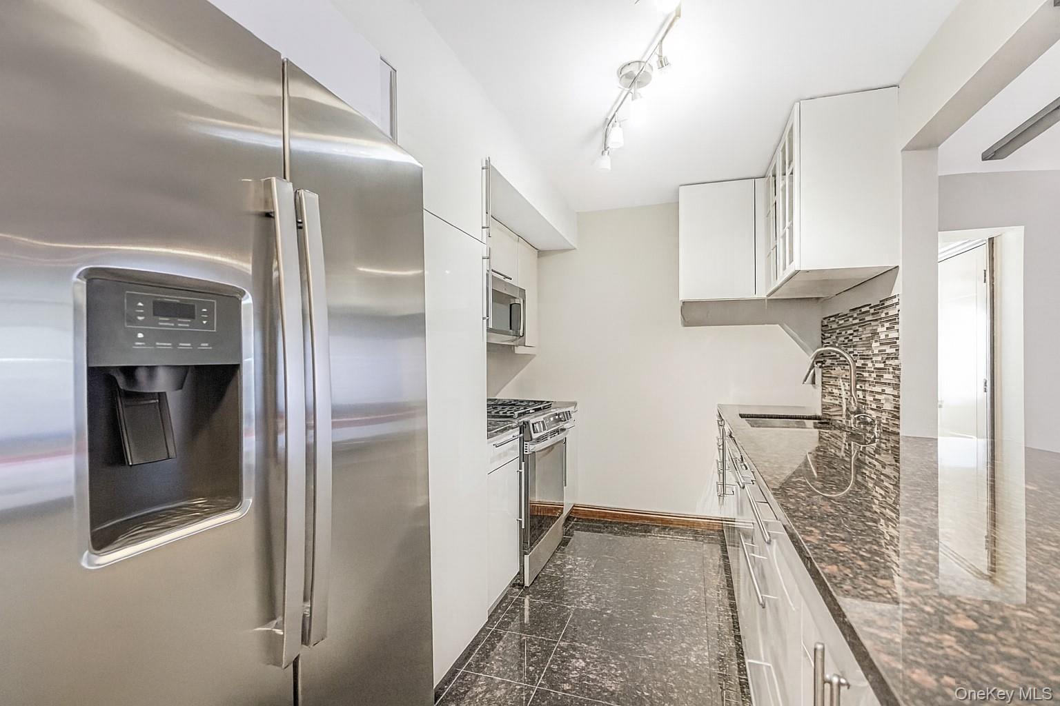 40 Wellington Ct 2a, Staten Island, NY 10314