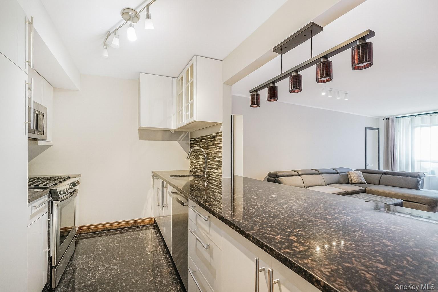 40 Wellington Ct 2a, Staten Island, NY 10314