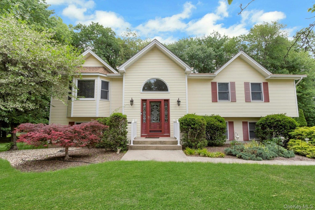 Photo of 19 Flower Lane, Valley Cottage, NY 10989 (MLS # 1003291)