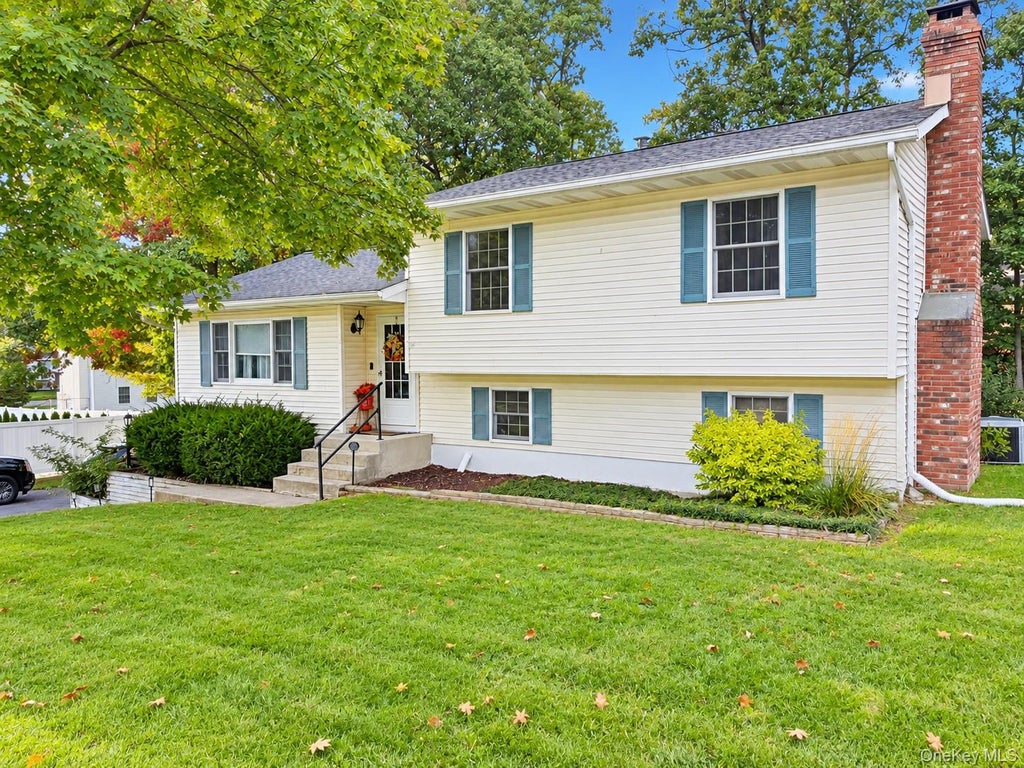 Photo of 14 Red Oak Terrace, Newburgh, NY 12550 (MLS # 1059250)
