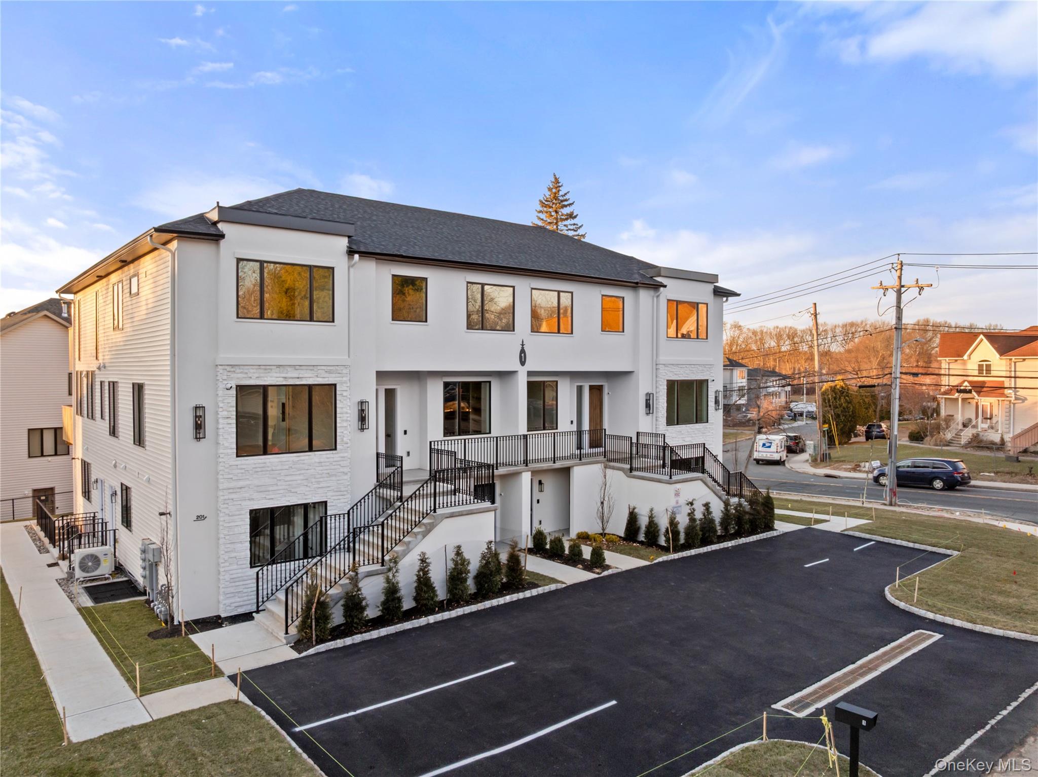 1 Dykstras Way W 201