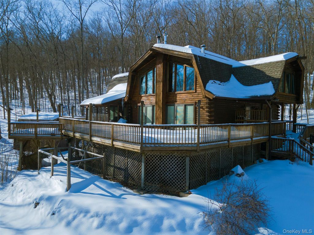 Photo of 1644 Lake Drive, Greenwood Lake, NY 10925 (MLS # 957351)