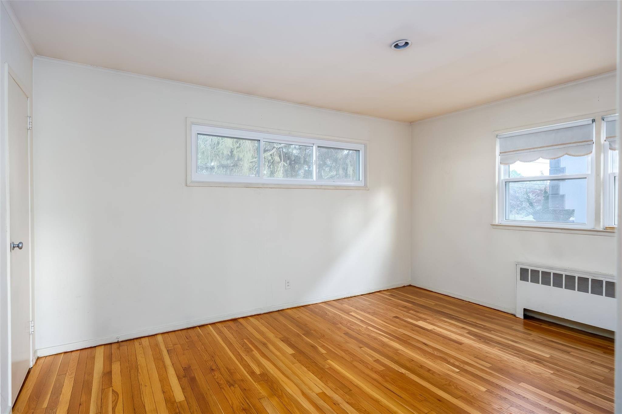 101 Forest Road, Valley Stream, New York image 18
