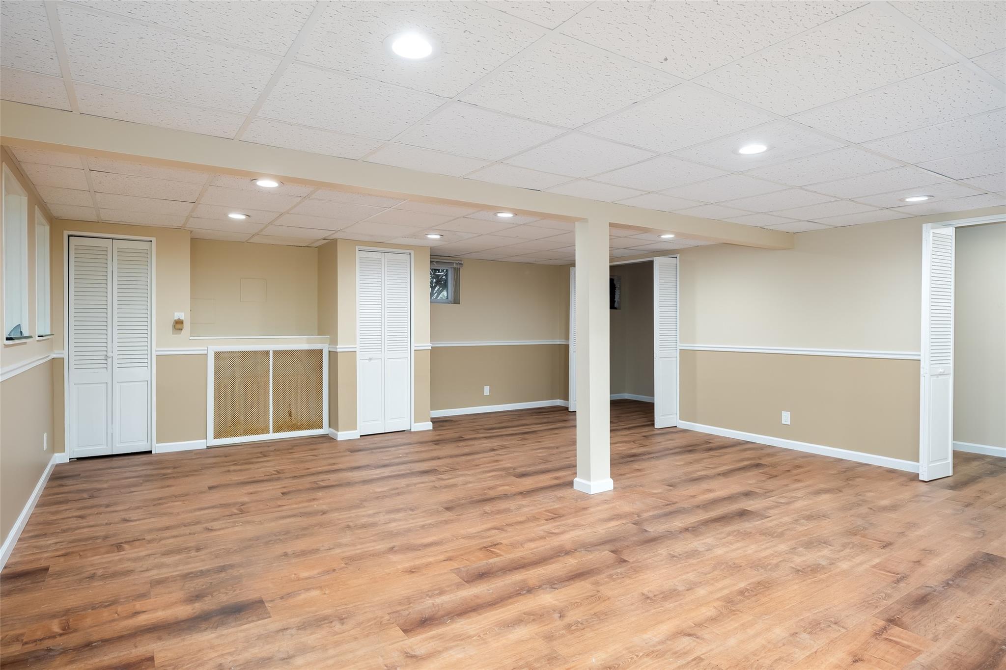 101 Forest Road, Valley Stream, New York image 25