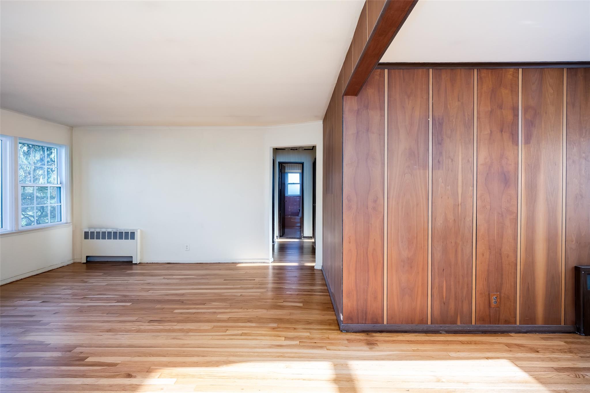 101 Forest Road, Valley Stream, New York image 10