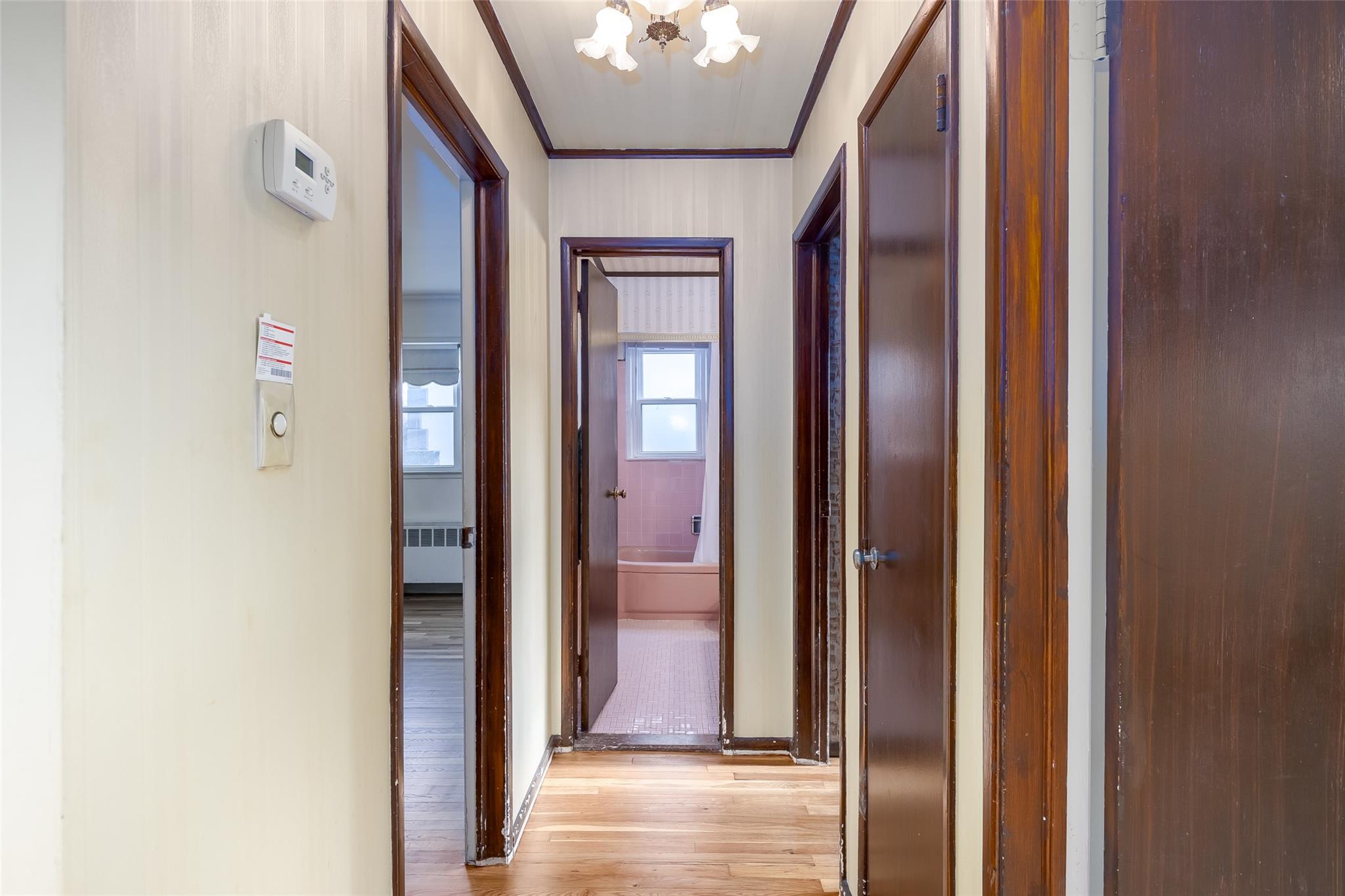 101 Forest Road, Valley Stream, New York image 17