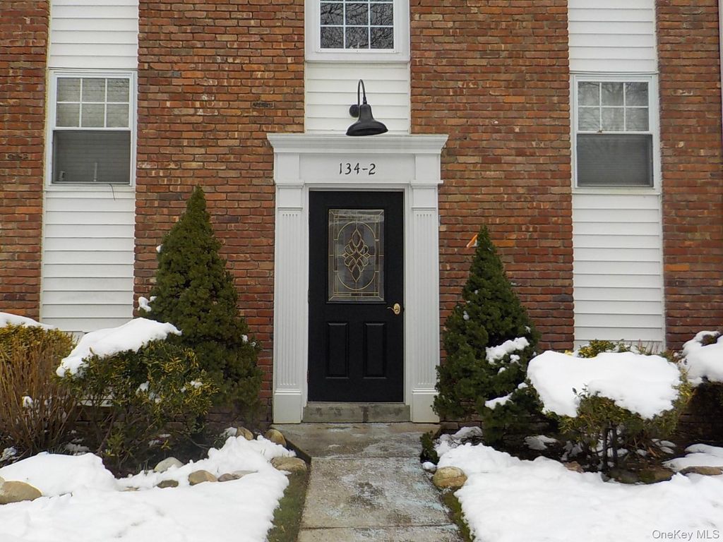 Photo of 134-02 CHURCH Street #2D, Kings Park, NY 11754 (MLS # 999125)
