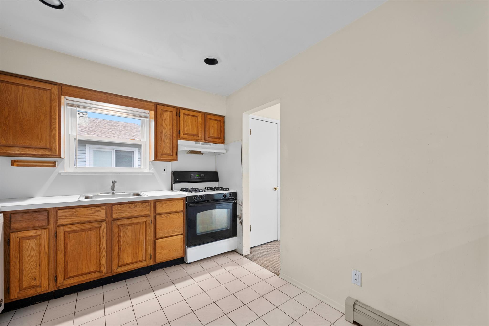 10 Murray Street, Bayville, New York image 15