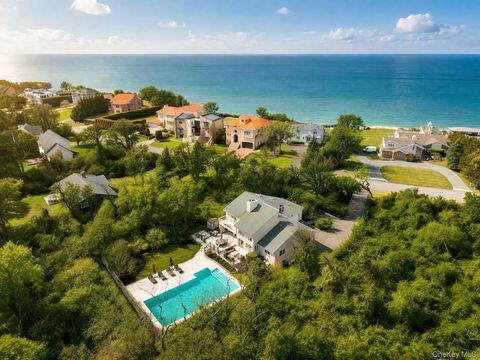 785 The Strand East Marion NY 11939