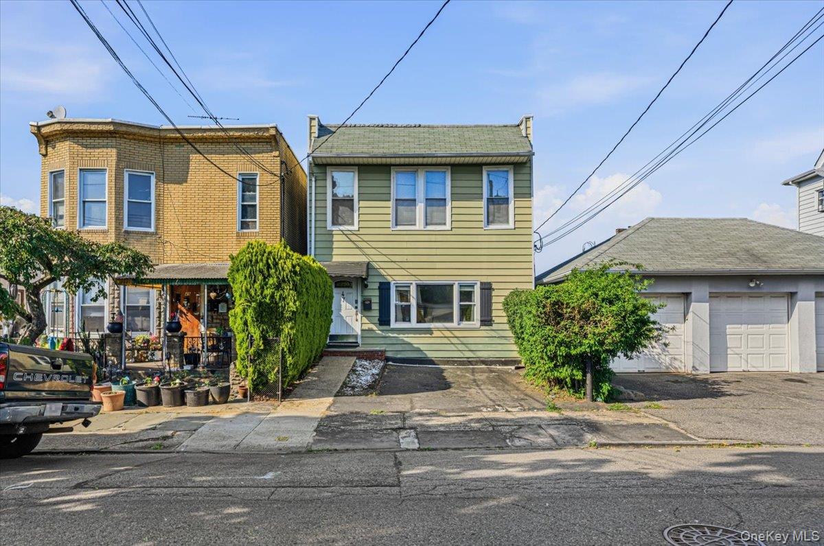 47 Villa Avenue