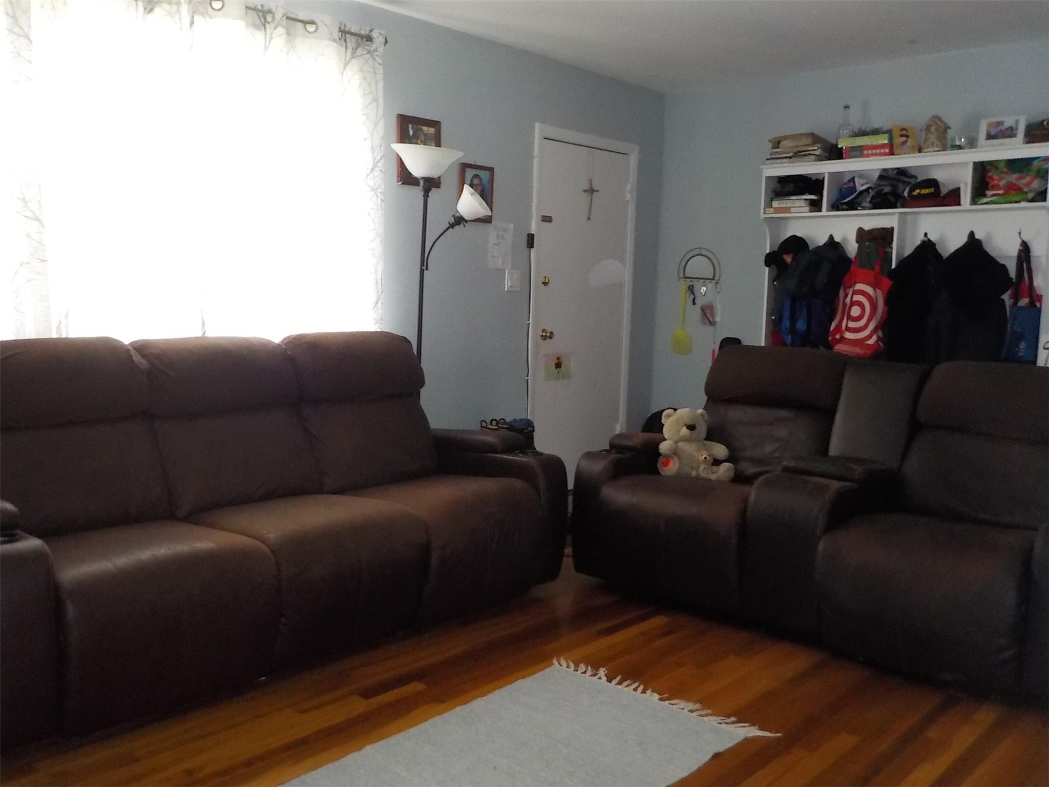 254-19 73rd Road #H-1, Glen Oaks, New York image 3