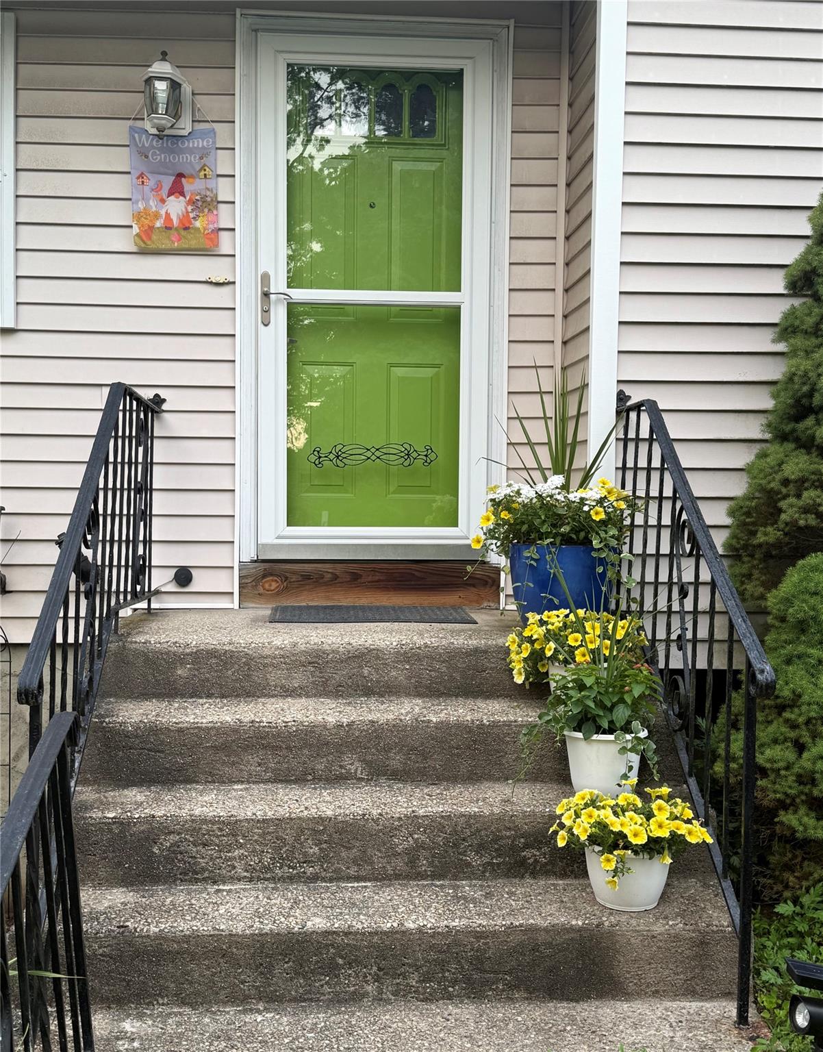 433 Browns Road, Nesconset, New York image 1