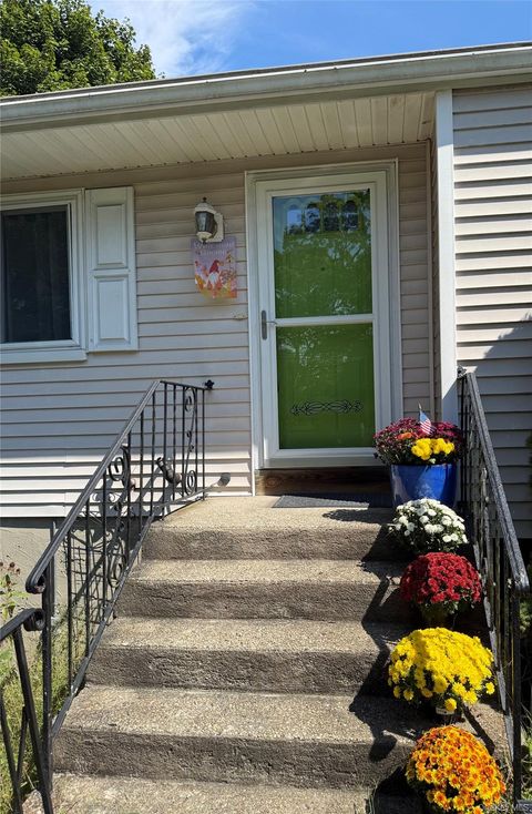 Photo of 433 Browns Road, Nesconset, NY 11767 (MLS # 837997)