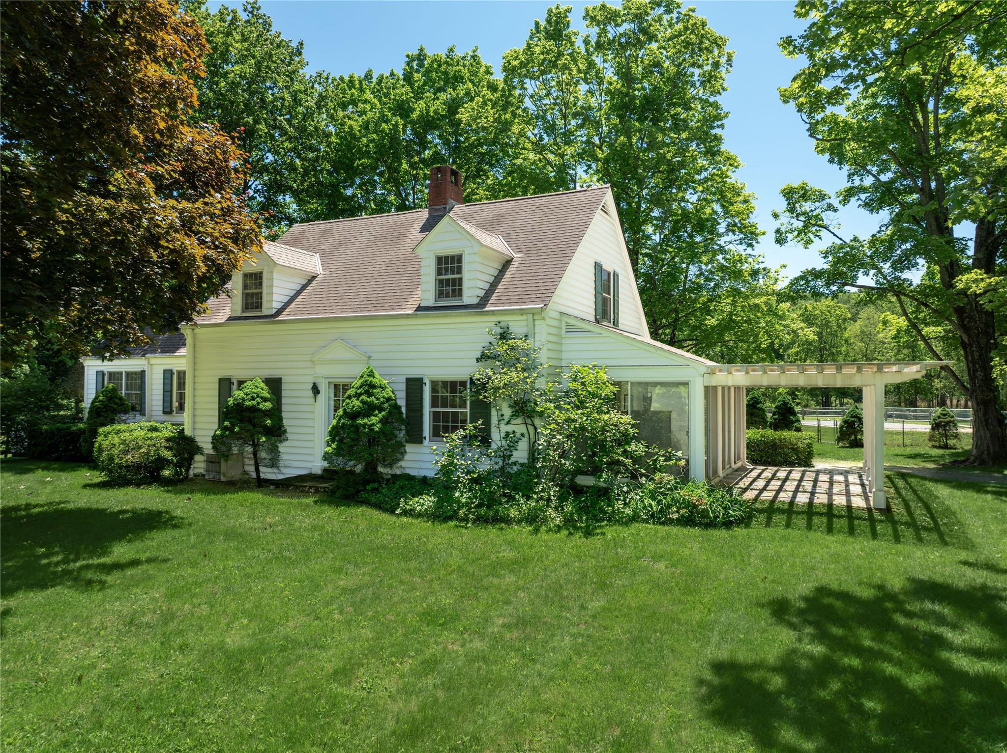 168 Todd Road, Katonah, New York image 1