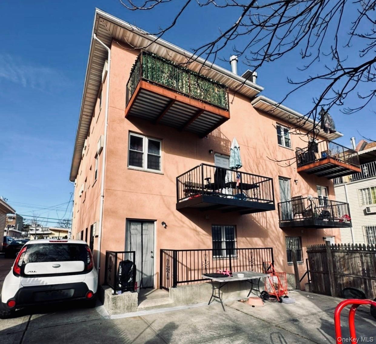 2266 Seward Avenue