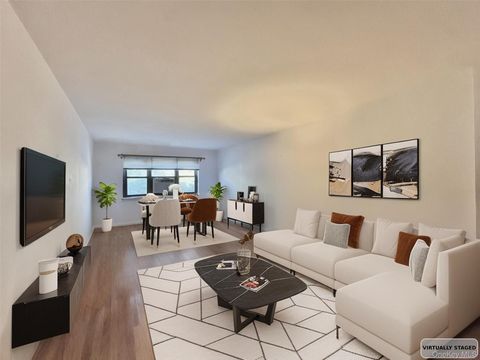 29-30 137th Street 3C Flushing NY 11354