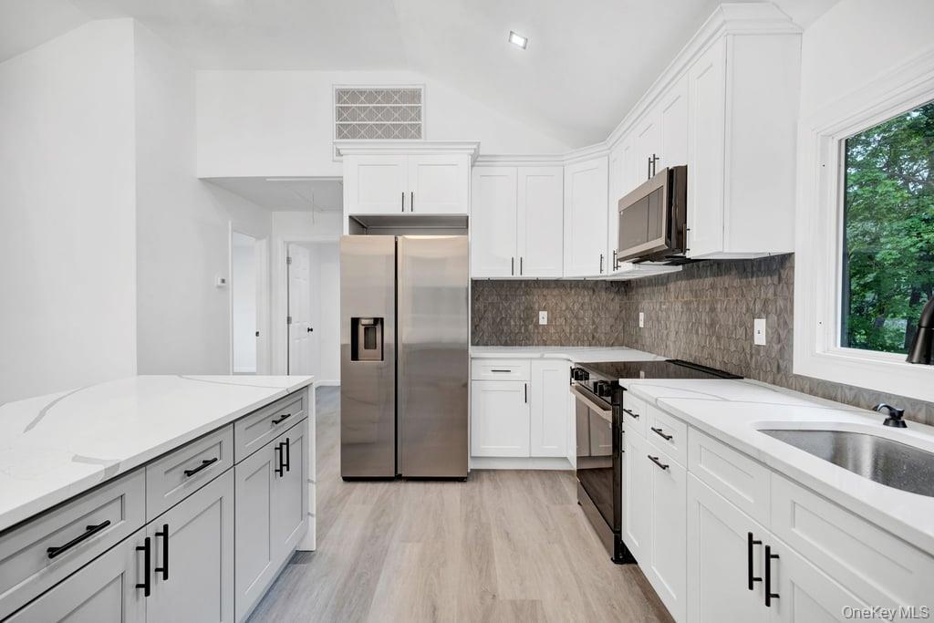 7 Weinmann Boulevard