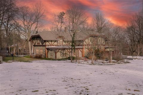 595 GRAND Avenue Newburgh NY 12550