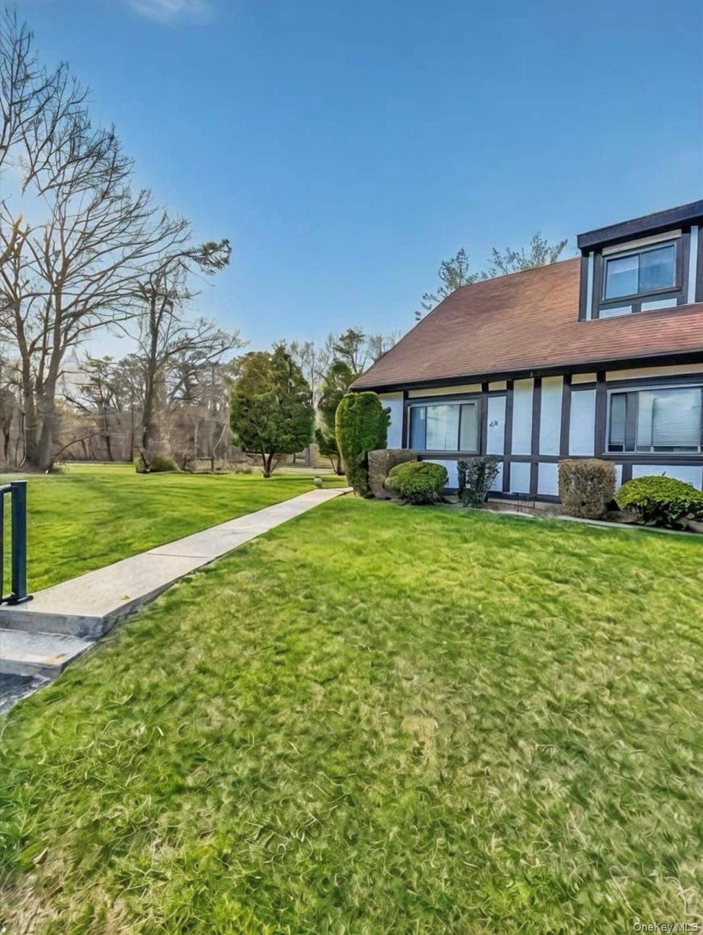 Photo of 135 Fieldstone Court, Middle Island, NY 11953 (MLS # 983672)