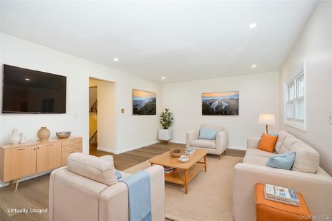 Photo of 24 Russett Road, Poughkeepsie, NY 12601 (MLS # 986908)