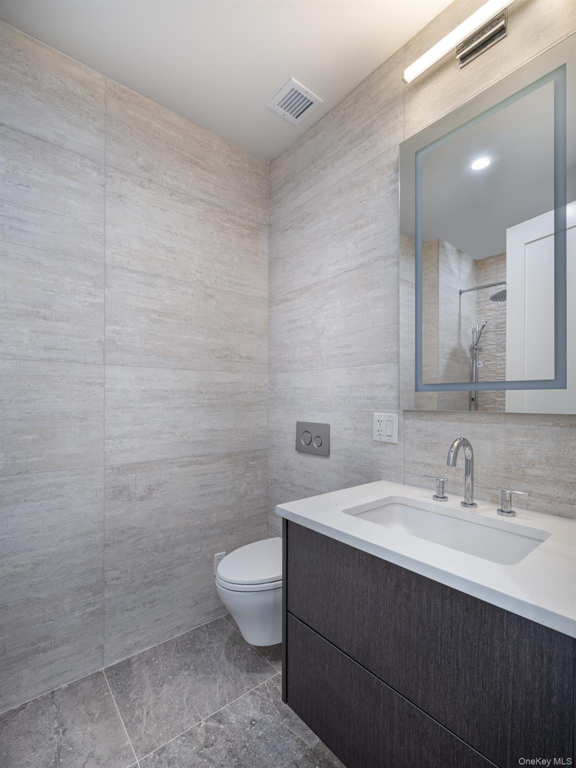 2131 Shore Boulevard 1-G