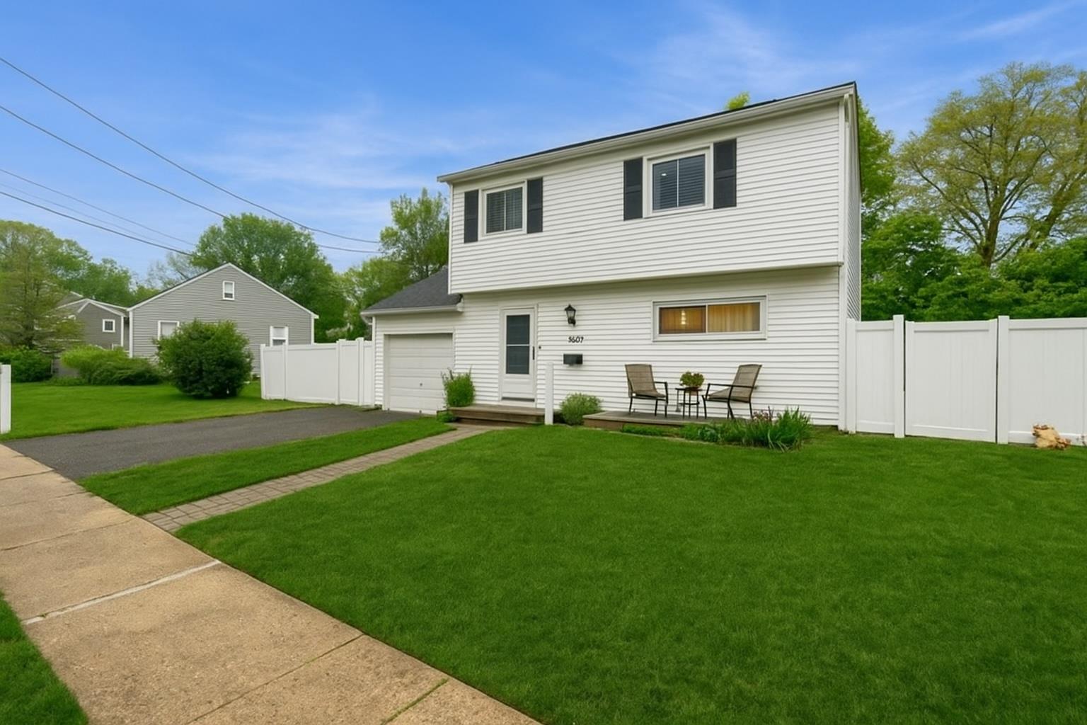 1447 Lombardy Boulevard, Bay Shore, New York image 2