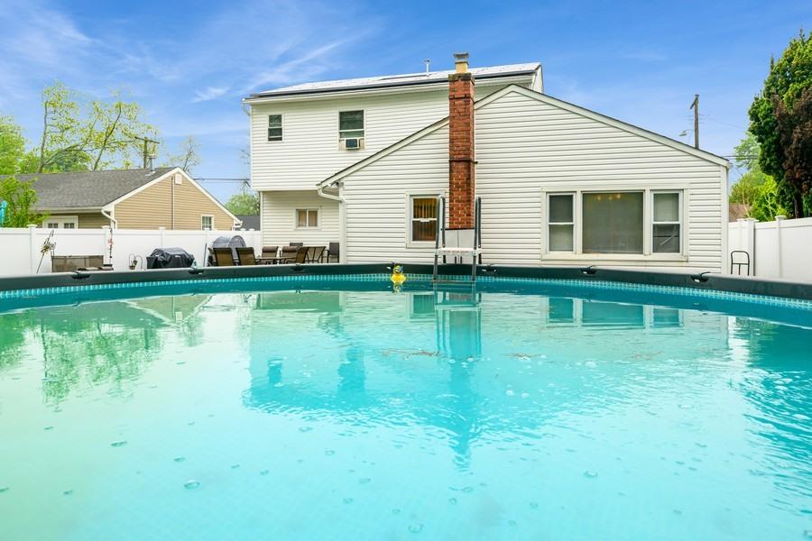 1447 Lombardy Boulevard, Bay Shore, New York image 36