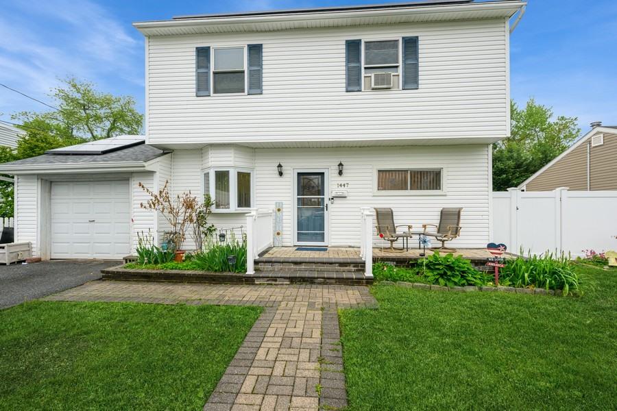 1447 Lombardy Boulevard, Bay Shore, New York image 1