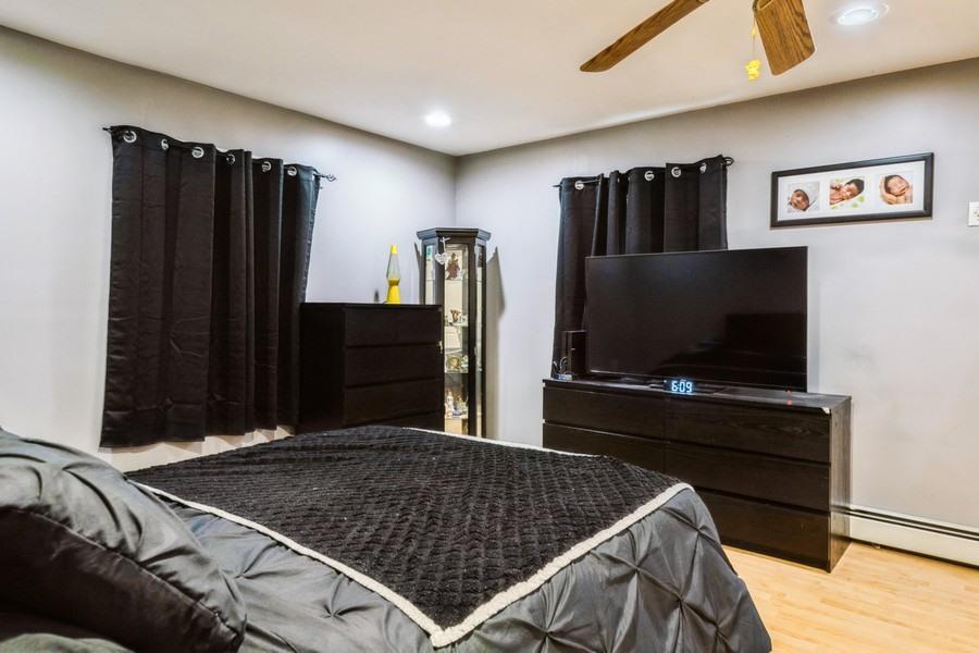 1447 Lombardy Boulevard, Bay Shore, New York image 24