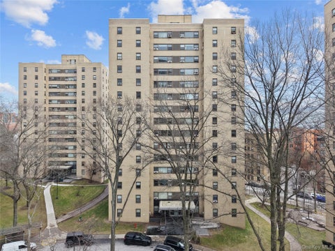 Homes For Sale - 7 Fordham Hill Oval #2E<br/> Bronx, NY 10468