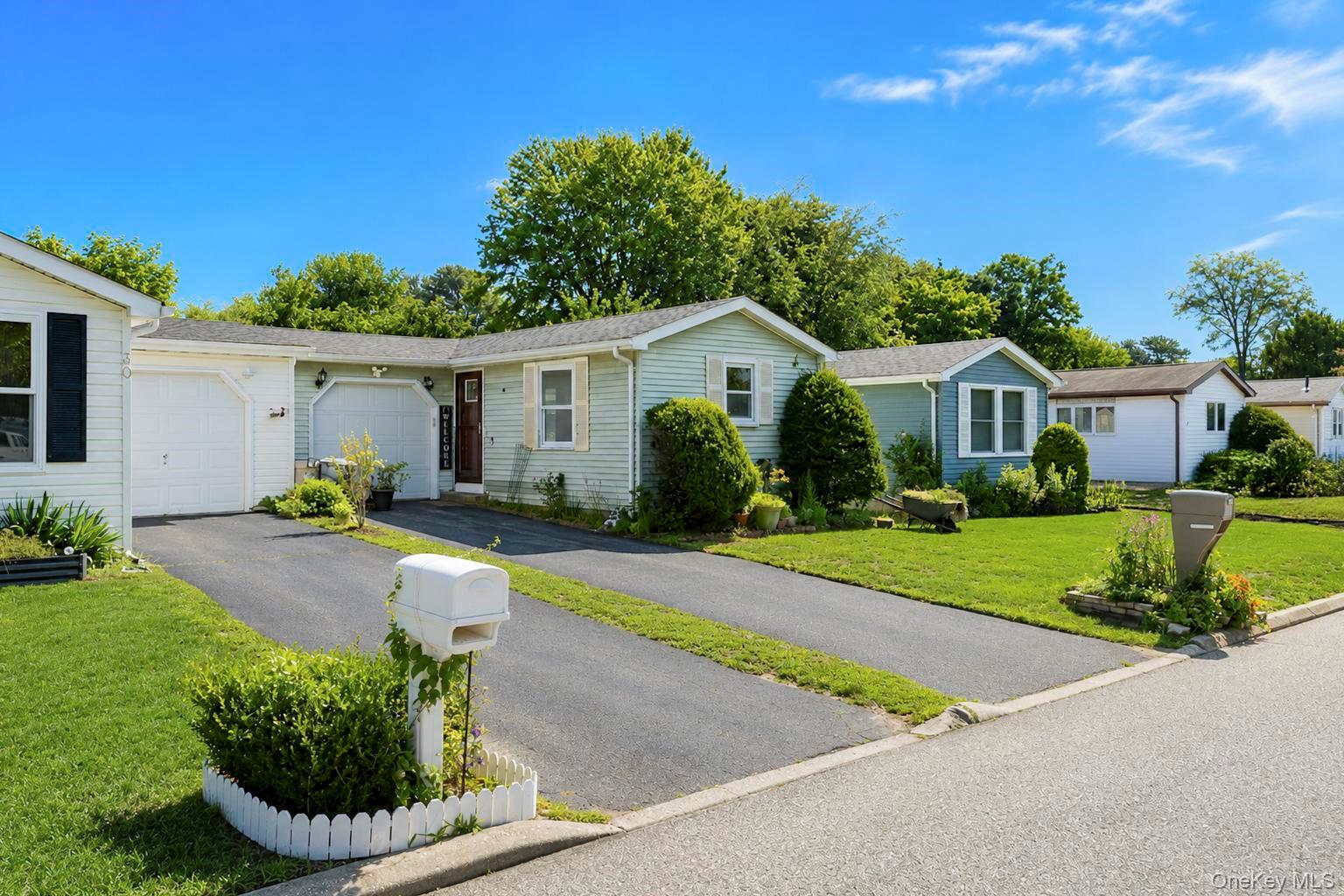 28 Greenwood Boulevard