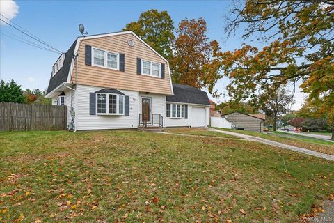Photo of 20 Longstreet Drive, Lake Grove, NY 11755 (MLS # 929951)